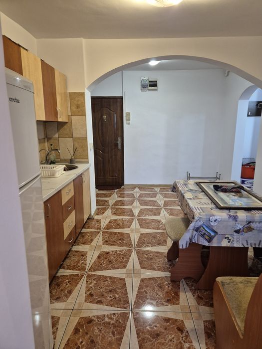 Inchiriez apartament cu 2 camere Gorjului