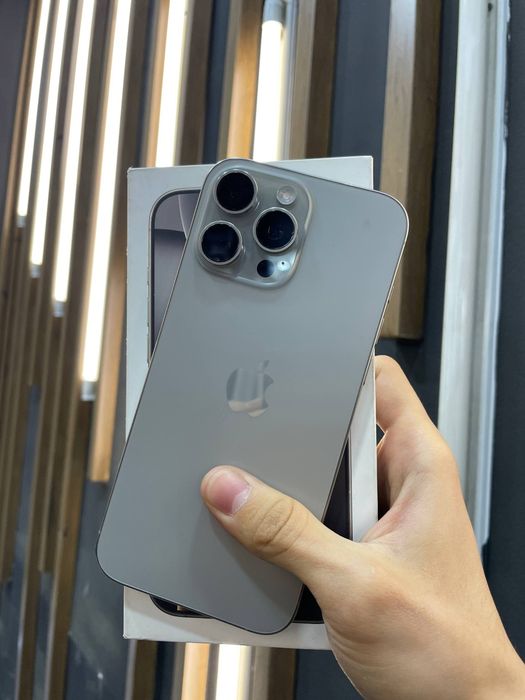 iPhone 16 Pro Max J/A 256 GB Natural Titanium ideal