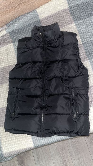 Продаю новую безрукавку