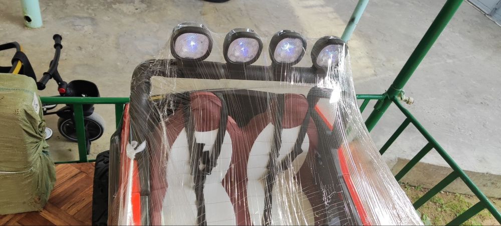 Yengi moshina sotiladi mers 50 kg gacha kotaradi