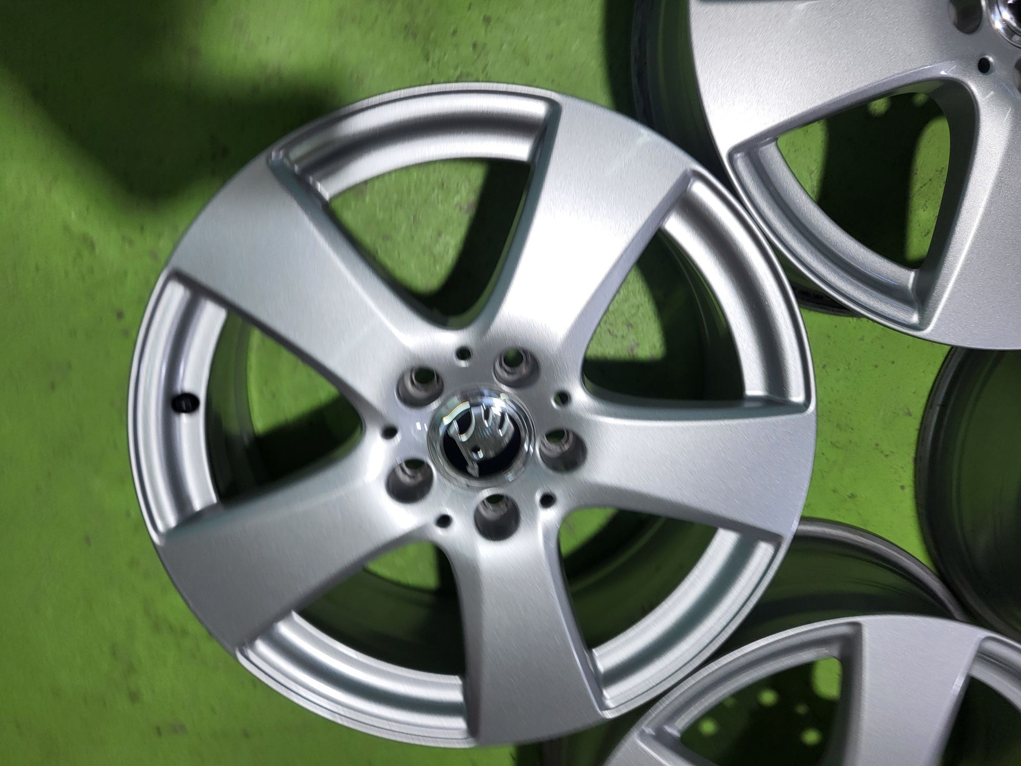 17 5x112 Skoda лети джанти 5х112 шкода