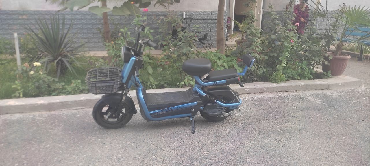 Skuter  5 dona akibilik