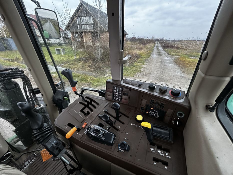 Tractor John Deere 6120 cu incarcator frontal