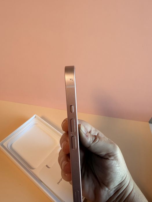 iPhone 13 128GB отлично състояние батерия 87 процента