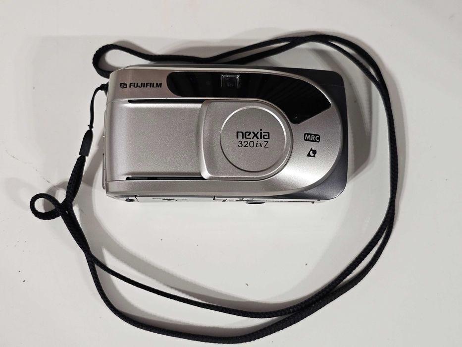 Aparat foto pe film Fujifilm Nexia 320 ixZ