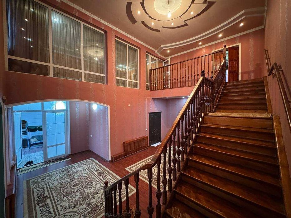 V1825 Продается дом на улица янгиобод  460м2