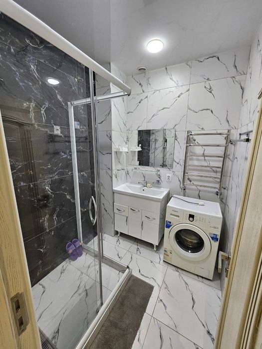 Zamona tuyxona 700 y.e