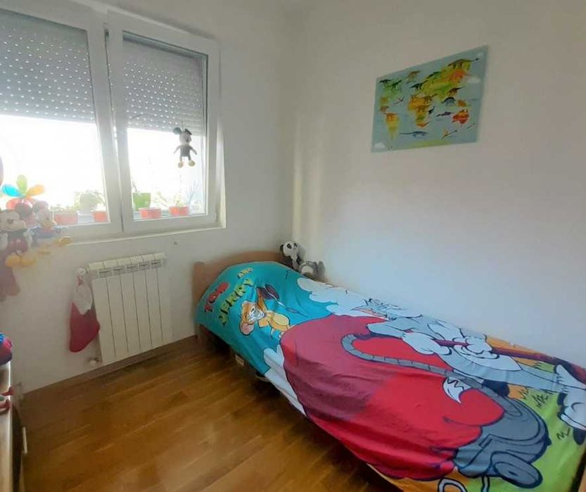 Дава се под наем Четиристаен апартамент в Пловдив, Център - 120 кв.м за 316.2 € - Снимка #3