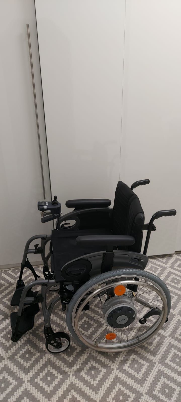 Alber E-Fix 25 акломаторна инвалидна количка