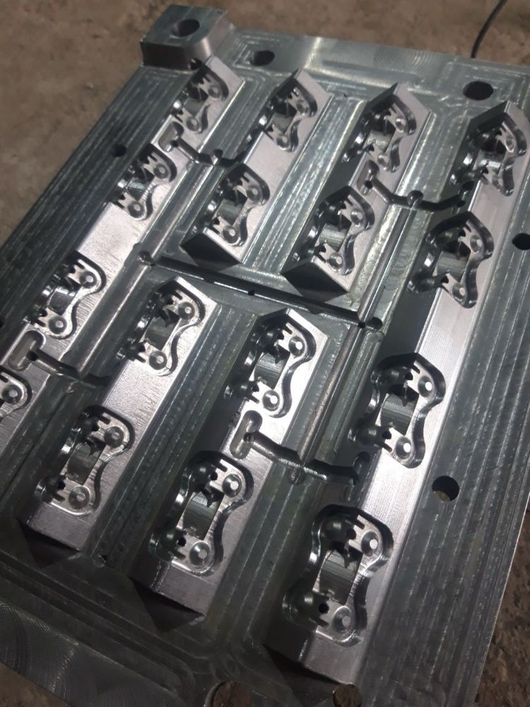 “Din mould” service
