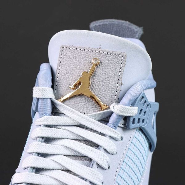 Обувки Air Jordan 4 Retro UNC Tar Heels PE