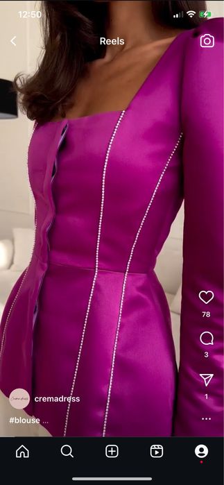 Costum fucsia deosebit facut la o casa de moda din Chisinau S/M