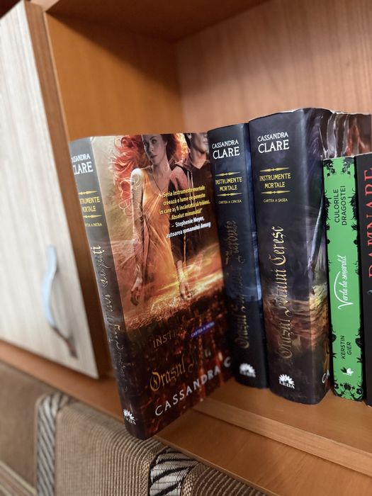 Seria Instrumente Mortale - Cassandra Claire