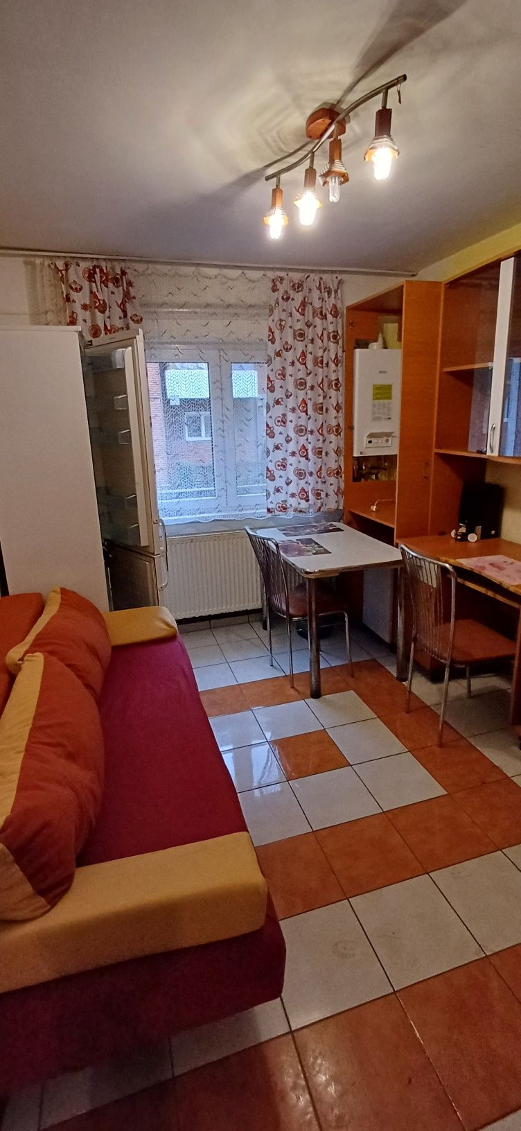 Apartament 3 camere zona Lunca Pomostului