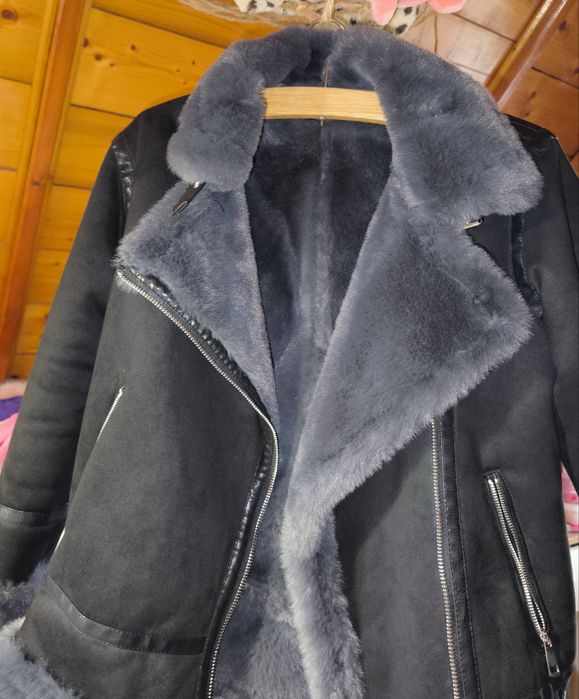 Jachetă de piele întoarsă cu blană pe interior