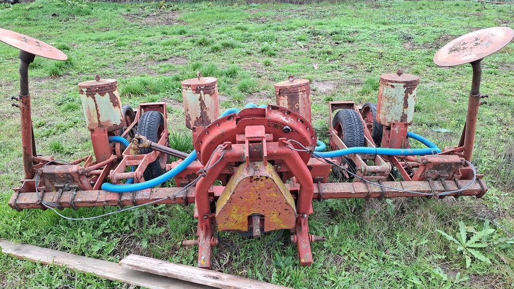 Vand semanatoare porumb