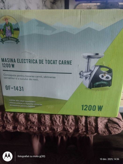 masina electrica de tocat carne