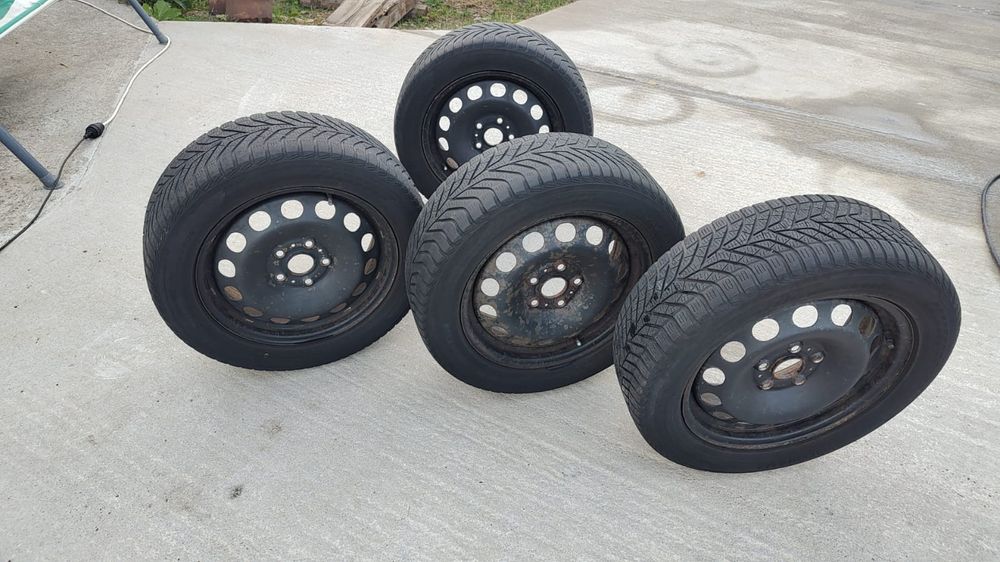 Roți 5x112 R16 cu anvelope de iarna Bridgeaone blizzak lm005 205 55 16