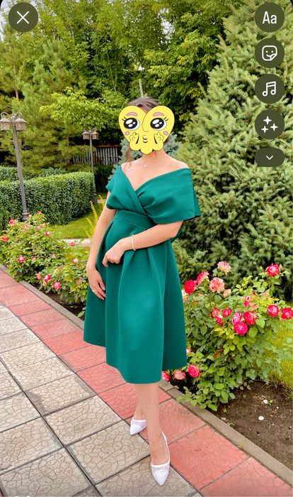 Продам два очень красивых платья в отличном состоянии. Для мероприятии