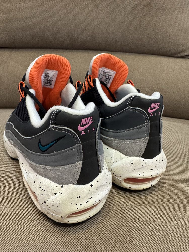 Дамски маратонки Nike