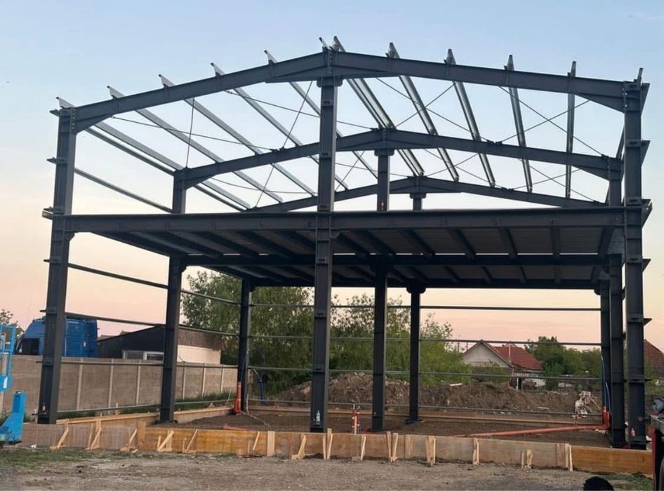 Vand structuri metalice sau schimb cu auto