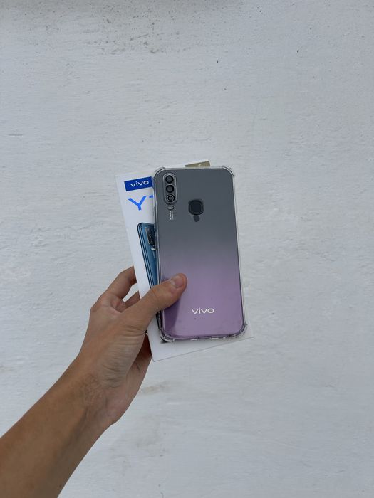 Продам срочно Vivo Y17 64GB