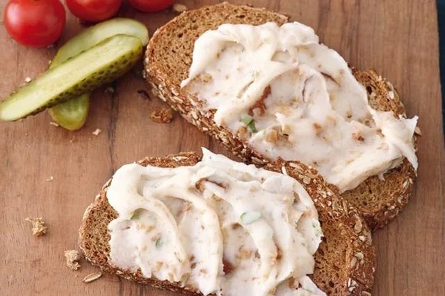 Шкварки, смалец, шкварочный паштет