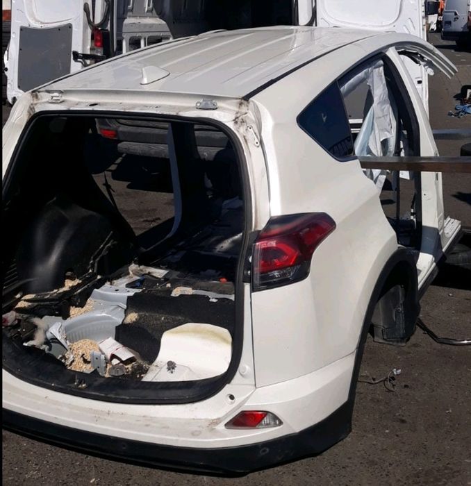 Броня и стопове за Toyota Rav 4 IV 2018 Facelift Lift хибрид