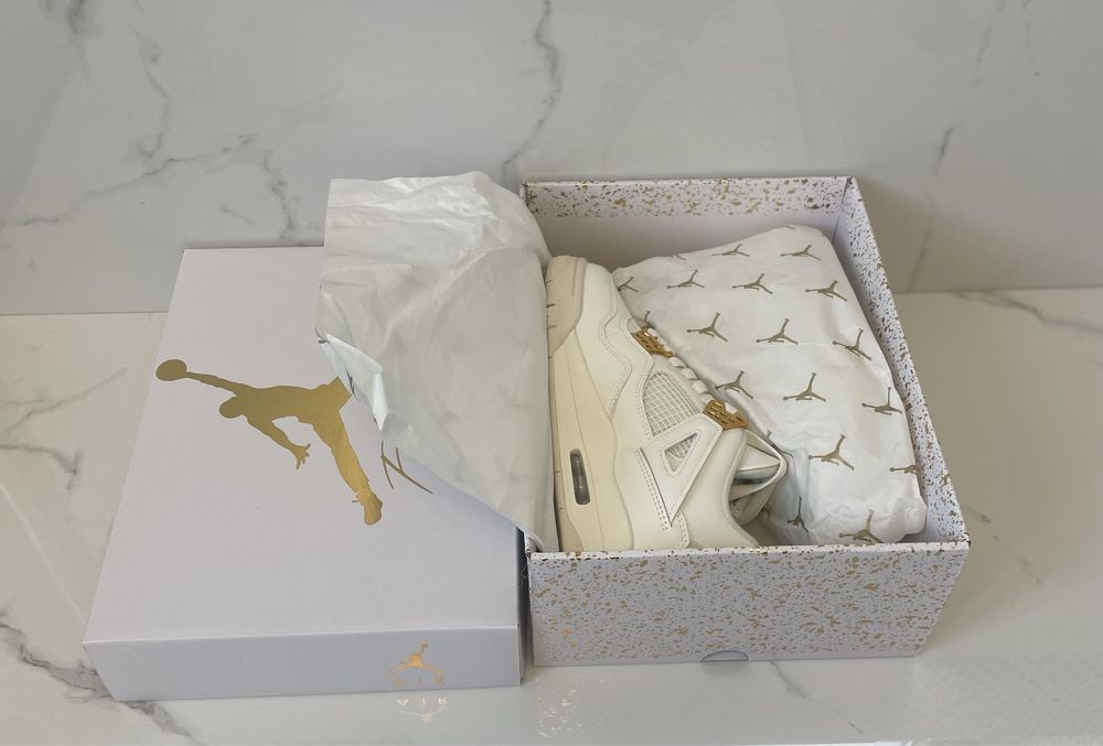 Air Jordan 4 Retro Metallic Gold White Pure Monney Oreo