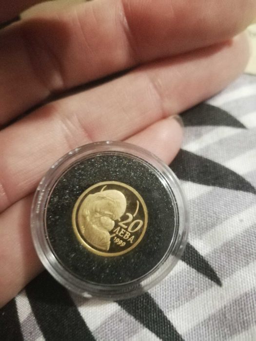 Златна юбилейна монета 20 лева Богородица младенеца