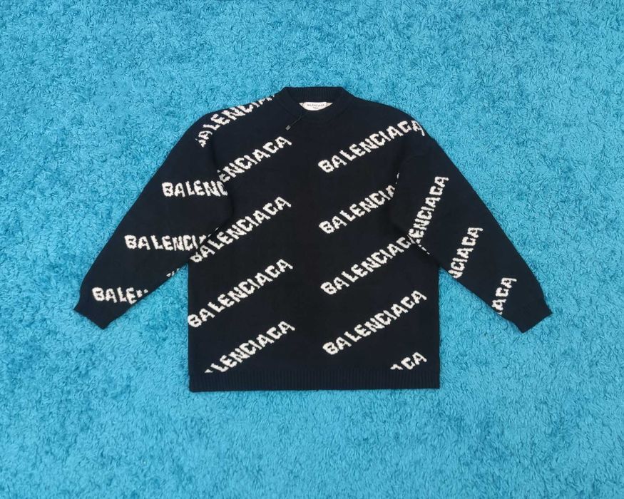 Pulover Balenciaga  - Black AllOver Logo