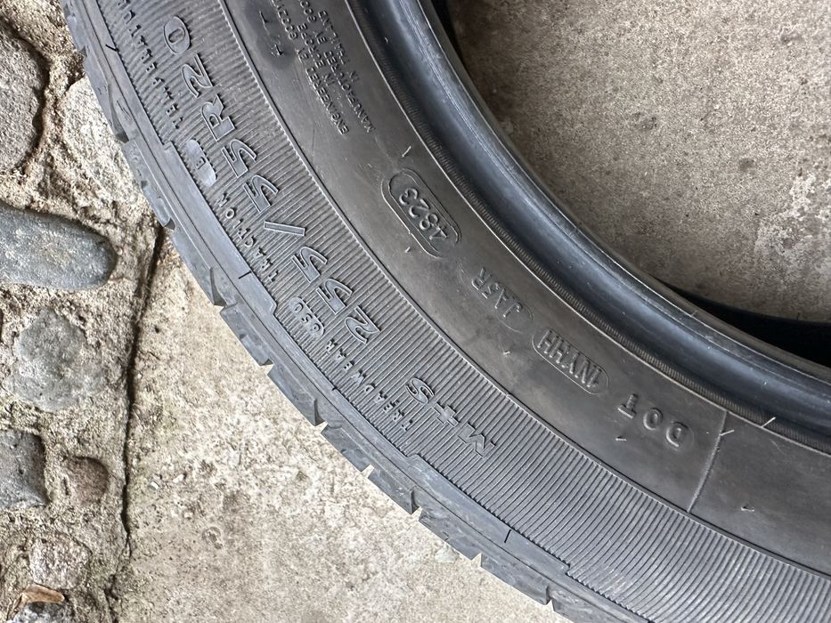 Гума Goodyear wrangler territory ht 255/55r20 dot 23 та края