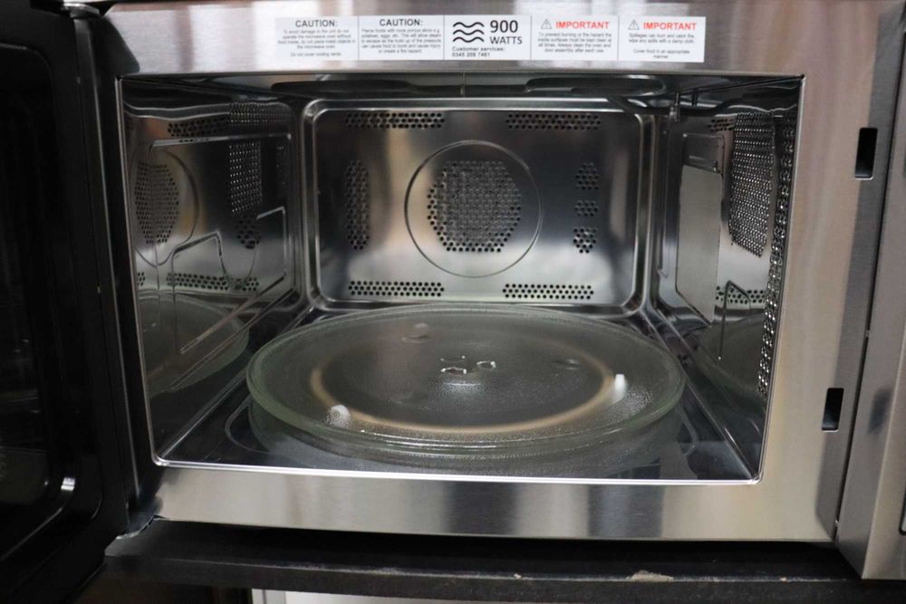 Микровълнова фурна Russell Hobbs Digital неръждаема стомана, 25L, 900W