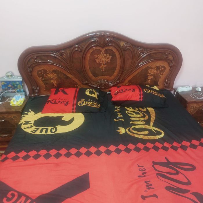 Mebel yaxshi xolatda spalni