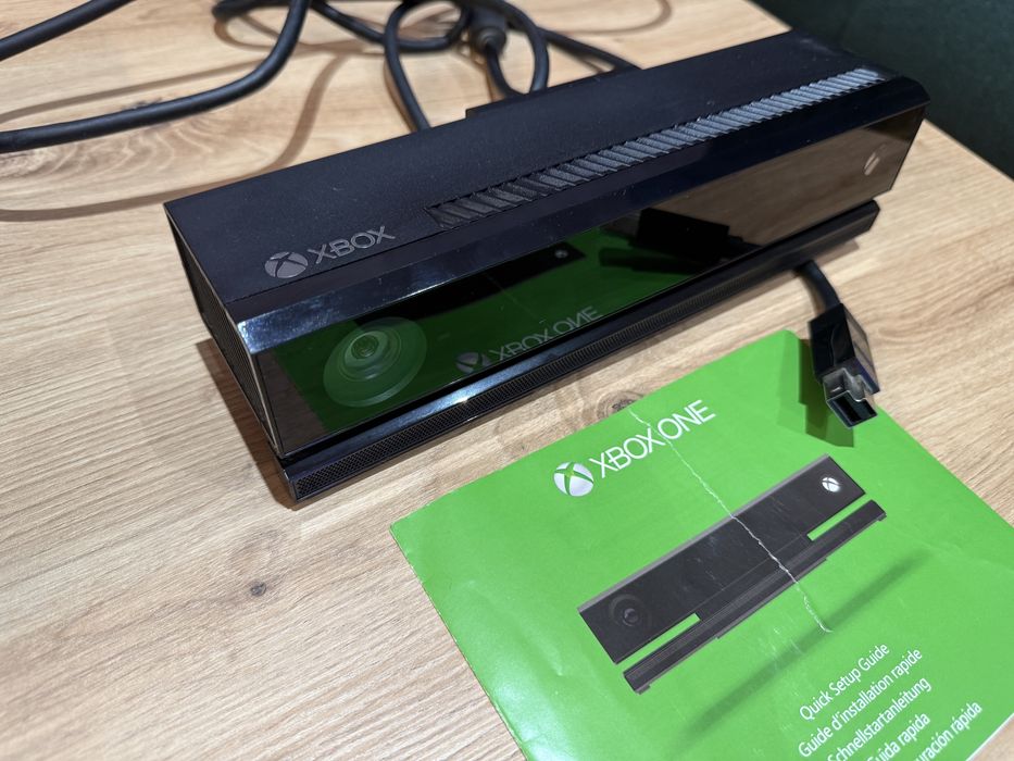 xBox One (1540) + senzor Kinect + 1 consolă wireless
