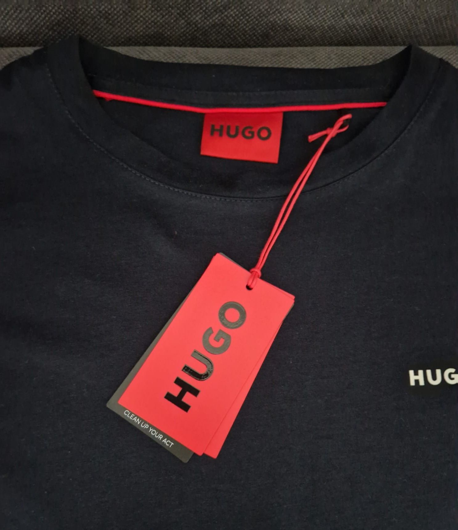 Bluză Hugo Boss Originală Nouă