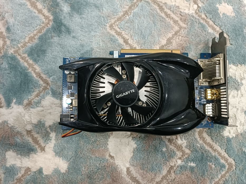 RADEON HD 5770 gigabyte