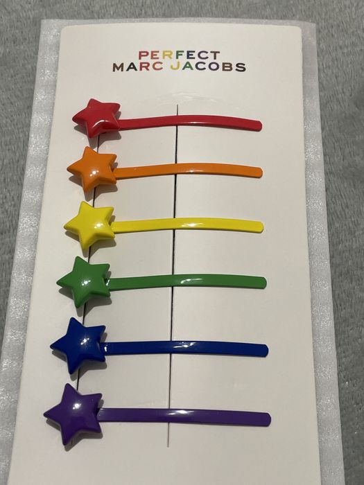 Фибички за коса на Marc Jacobs