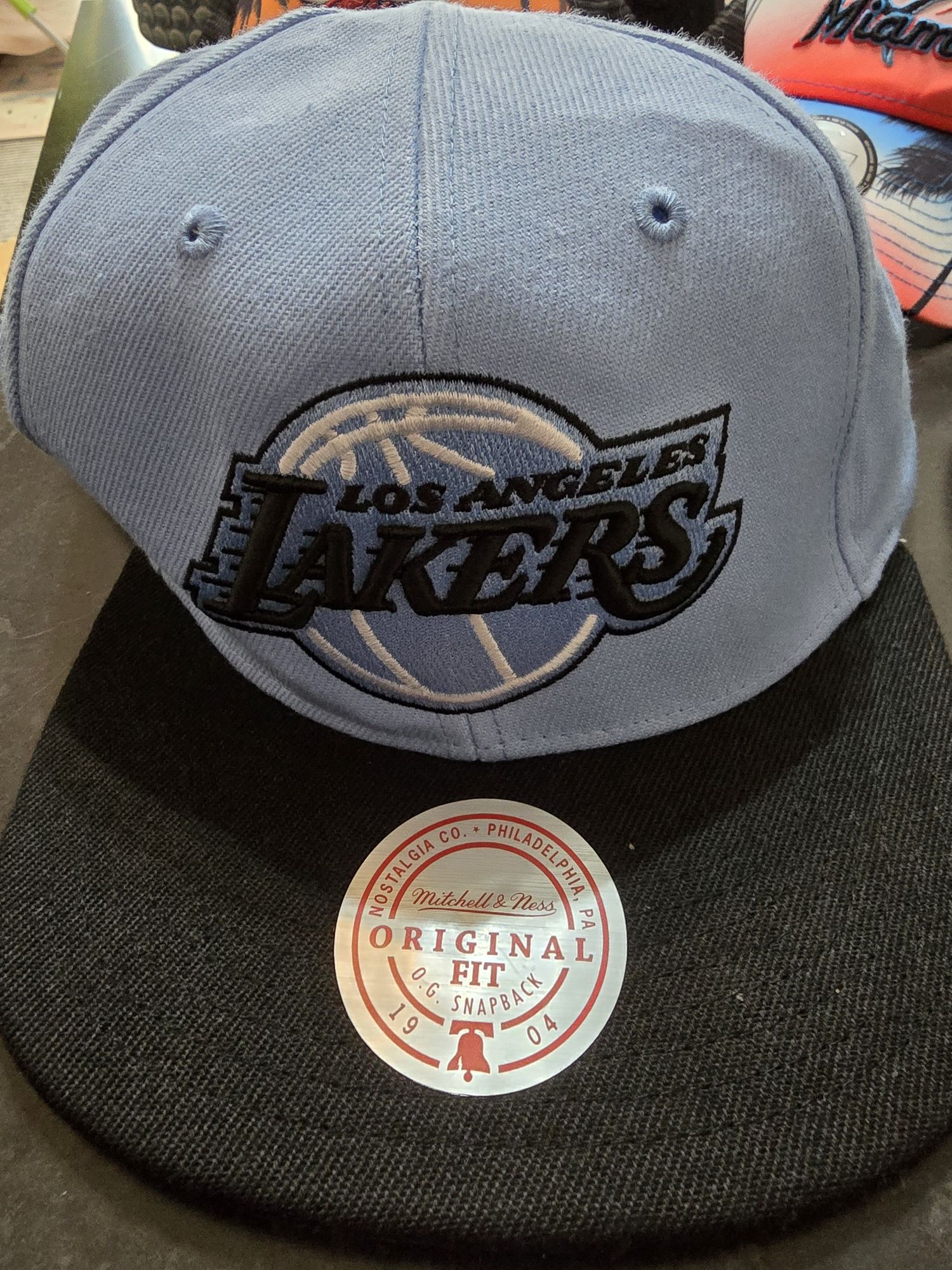 Sapca Nike,New Era,Mitchell&Ness
Șepci diferite modele si mărimi in st