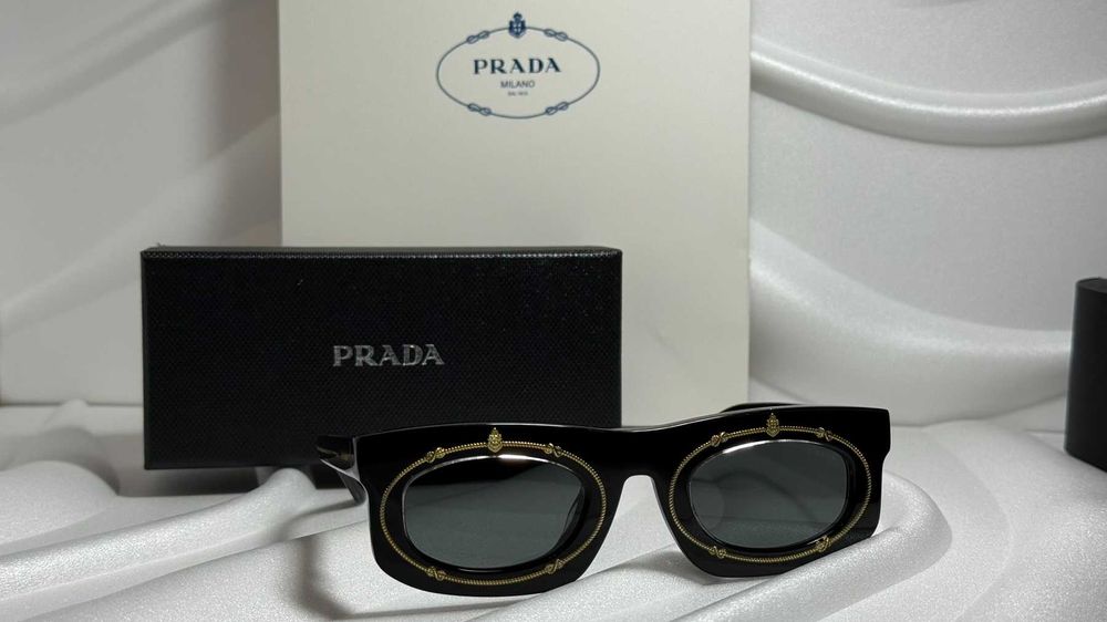 Дамски слънчеви очила Prada Lux