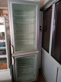 Вертикална хладилна витрина с фризер