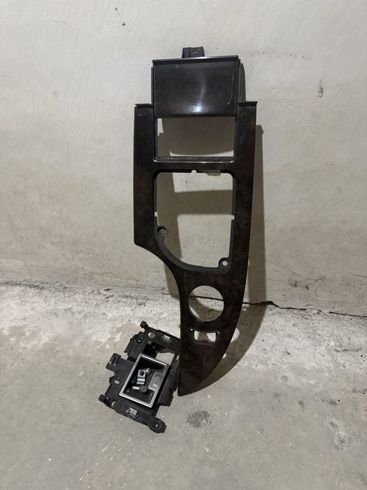 Продавам лайстна махагон за БМВ Е60