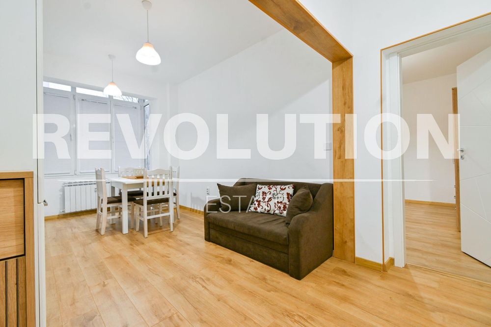 Двустаен апартамент в Център на София.