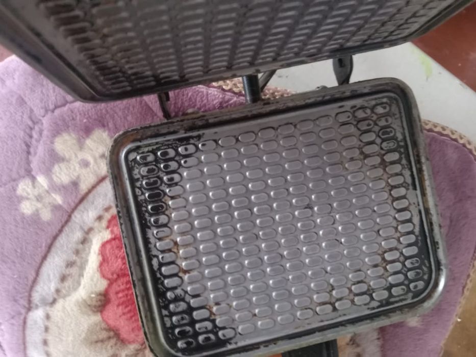 Продам вафельницу