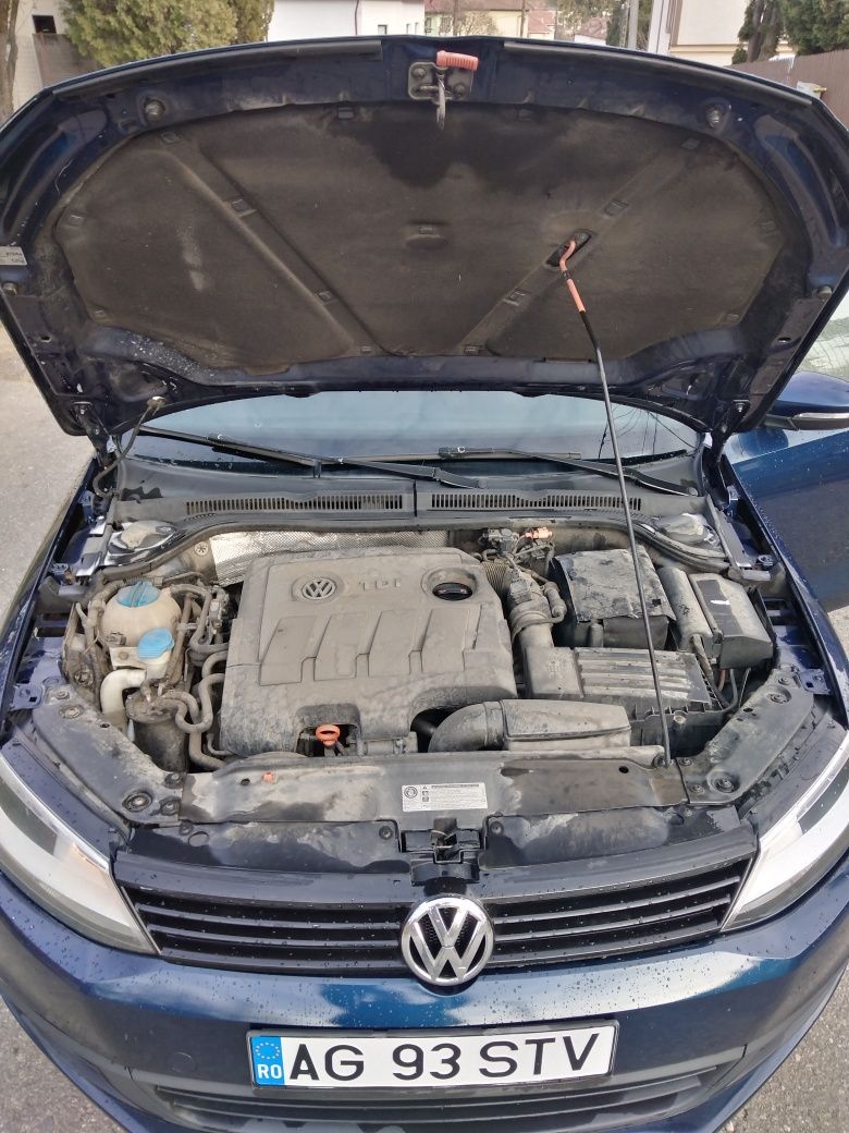 Jetta 1,6 tdi clima proprietar fiscal jante 9 anvelope geamuri servo