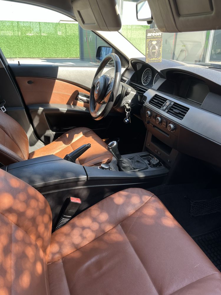 BMW Seria 5 E60 525d