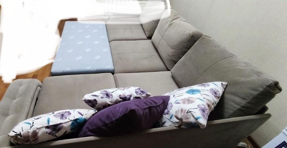 Продается  Диван