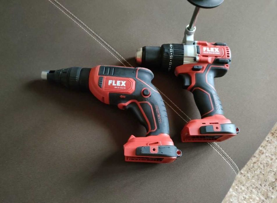 Bormasina cu percutie si de Rigips Flex de 18V  5Ah și înc, rapid.