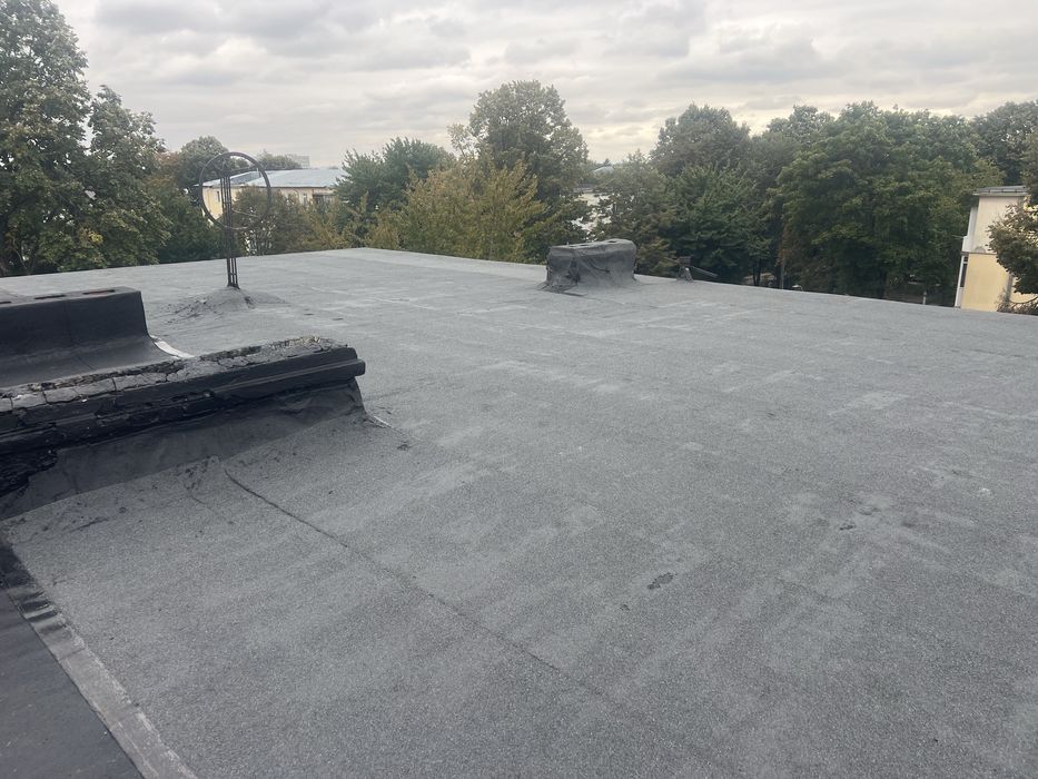 Hidroizolatii, izolatii termice si amenajari interioare