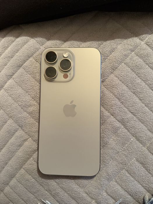 Продам айфон 15 про макс